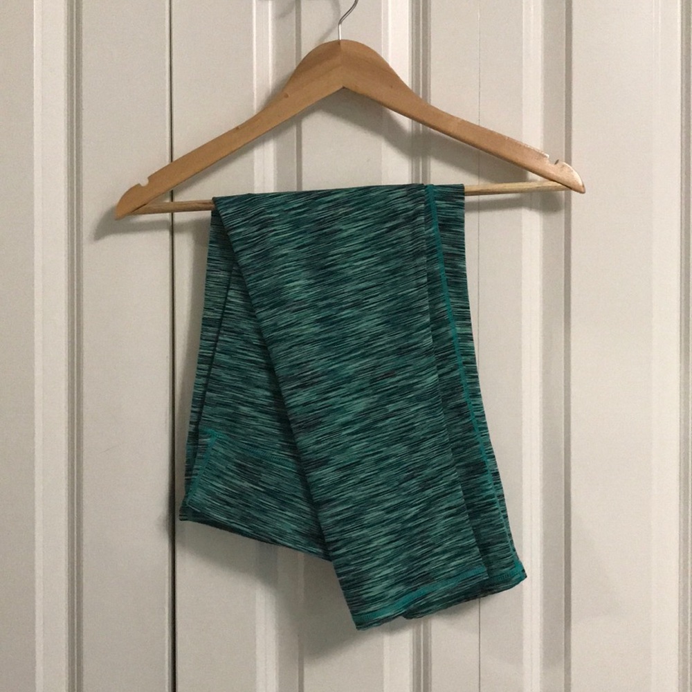 Fabletics Capri leggings